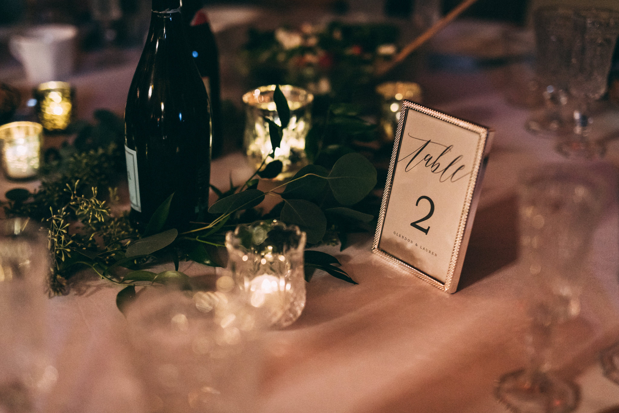 simple wedding table decor