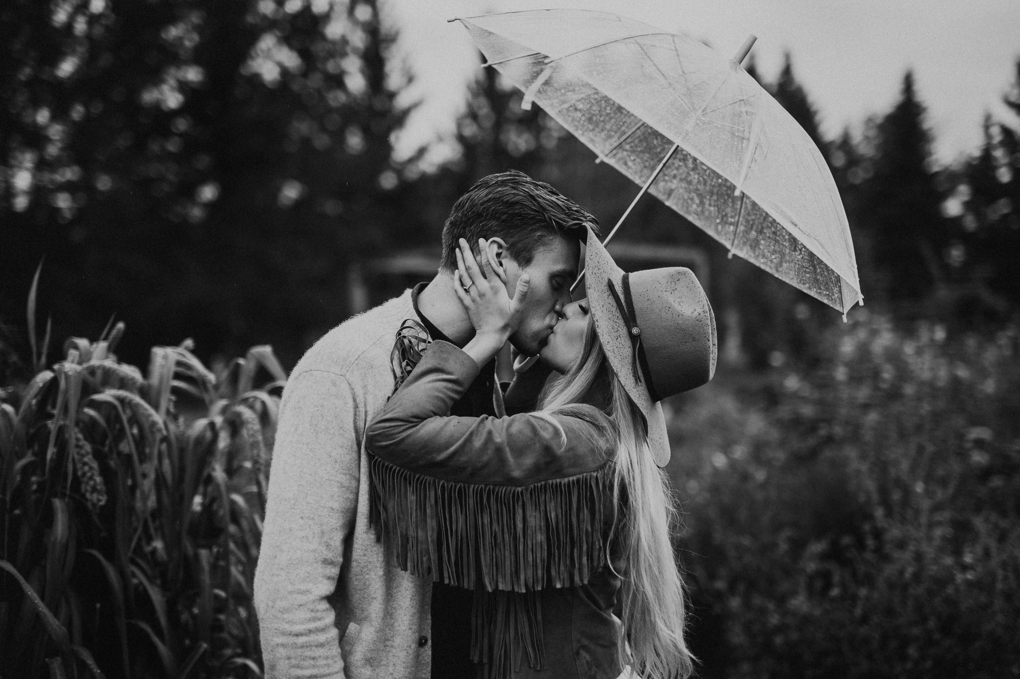 Edmonton engagement photographer