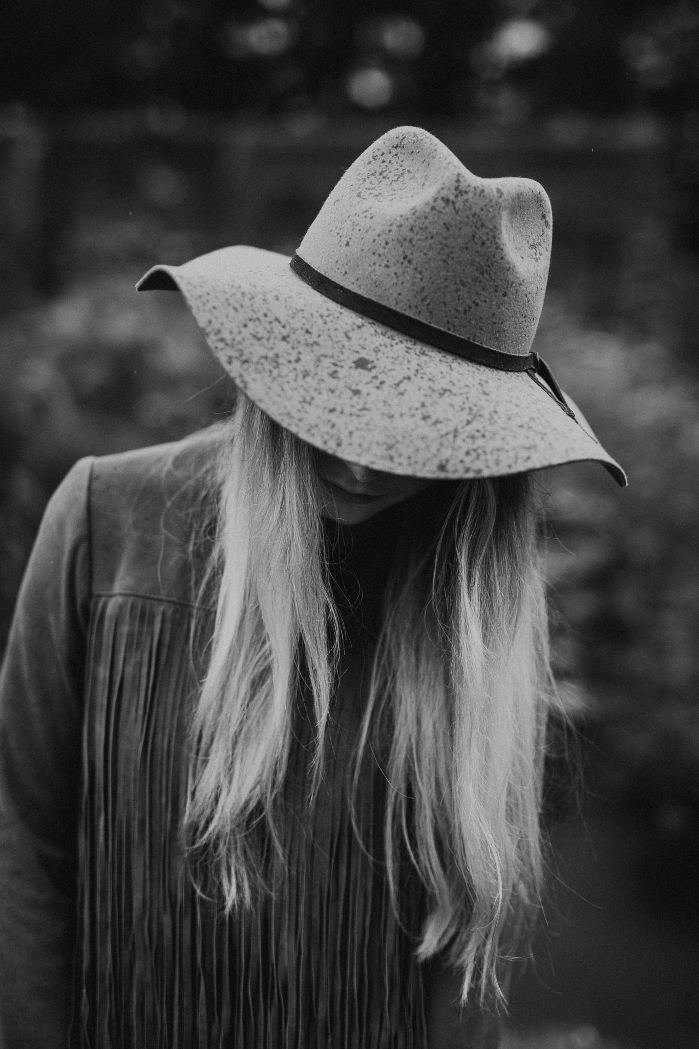 rainy boho engagement