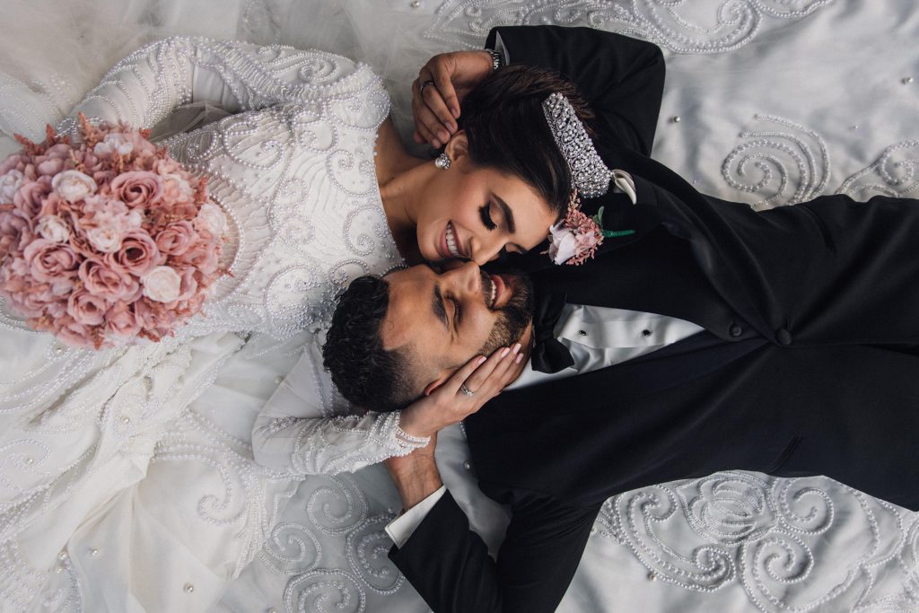 Traditional wedding day portraits at the University of Alberta Botanic Gardens in Edmonton, Alberta